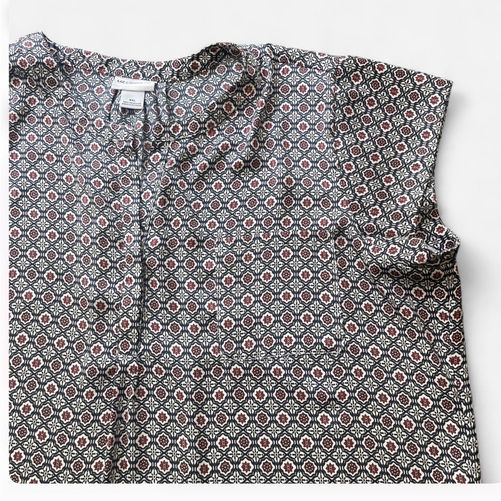Liz Claiborne Black and White Geometric Shirt with Red Accents